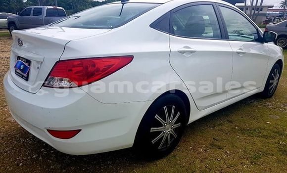 Buy Used Hyundai Accent White Car in Dededo in Dededo Buy Used Hyundai Accent White Car in Dededo in Dededo