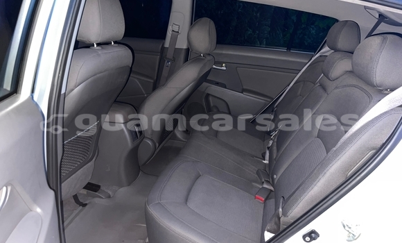 Buy Used Kia Sportage Silver Car in Barrigada Heights in Barrigada Buy Used Kia Sportage Silver Car in Barrigada Heights in Barrigada