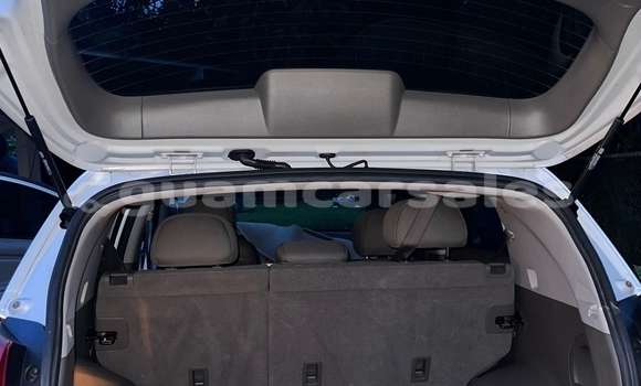 Buy Used Kia Sportage Silver Car in Barrigada Heights in Barrigada Buy Used Kia Sportage Silver Car in Barrigada Heights in Barrigada