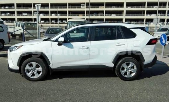 Buy Used Toyota RAV4 White Car in Tamuning in Tamuning Buy Used Toyota RAV4 White Car in Tamuning in Tamuning