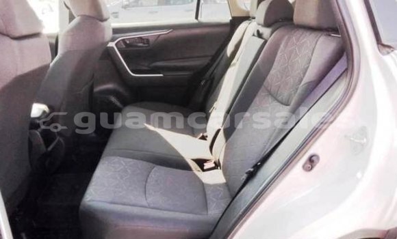 Buy Used Toyota RAV4 White Car in Tamuning in Tamuning Buy Used Toyota RAV4 White Car in Tamuning in Tamuning
