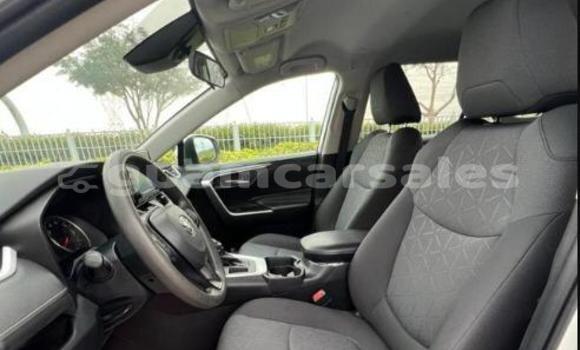 Buy Import Toyota RAV4 White Car in Talofofo in Talofofo Buy Import Toyota RAV4 White Car in Talofofo in Talofofo