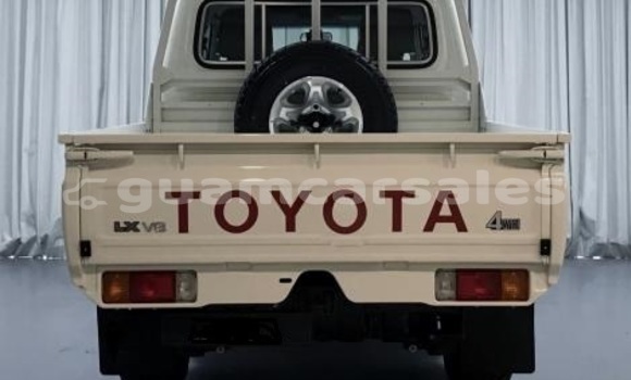 Acheter Occasion Voiture Toyota Land Cruiser Blanc à Agat, Agat Acheter Occasion Voiture Toyota Land Cruiser Blanc à Agat, Agat