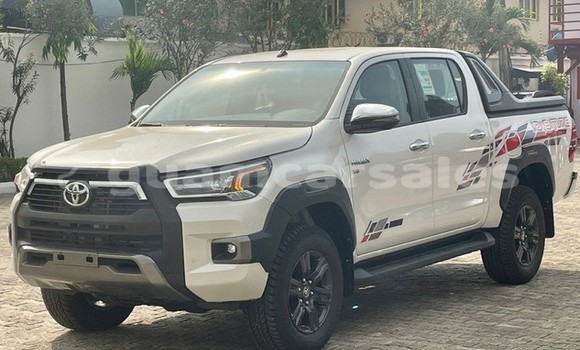 Acheter Occasion Voiture Toyota Hilux Blanc à Dededo, Dededo