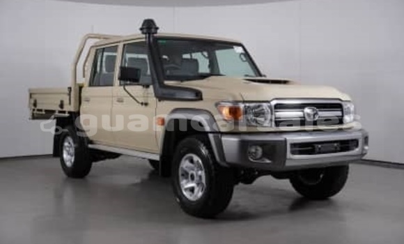 Buy Used Toyota Land Cruiser White Car in Dededo in Dededo Buy Used Toyota Land Cruiser White Car in Dededo in Dededo