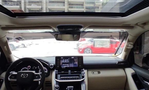 Buy Used Toyota Land Cruiser White Car in Anderson Air Force Base in Yigo Buy Used Toyota Land Cruiser White Car in Anderson Air Force Base in Yigo