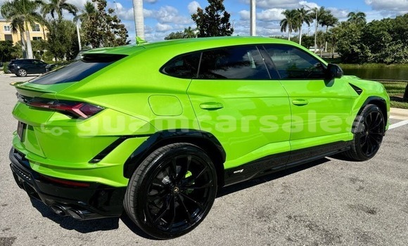 Buy Used Lamborghini Urus Green Car in Anderson Air Force Base in Yigo Buy Used Lamborghini Urus Green Car in Anderson Air Force Base in Yigo