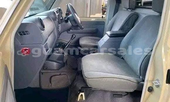 Buy Used Toyota Land Cruiser Beige Car in Dededo in Dededo Buy Used Toyota Land Cruiser Beige Car in Dededo in Dededo