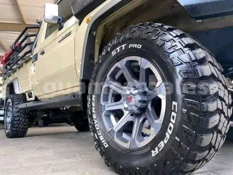 Big with watermark toyota land cruiser dededo dededo 618