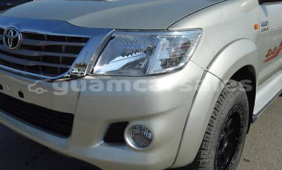 Buy Used Toyota Hilux Silver Car in Dededo in Dededo Buy Used Toyota Hilux Silver Car in Dededo in Dededo
