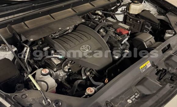 Buy Used Toyota Highlander White Car in Hagåtña in Hagatna Buy Used Toyota Highlander White Car in Hagåtña in Hagatna