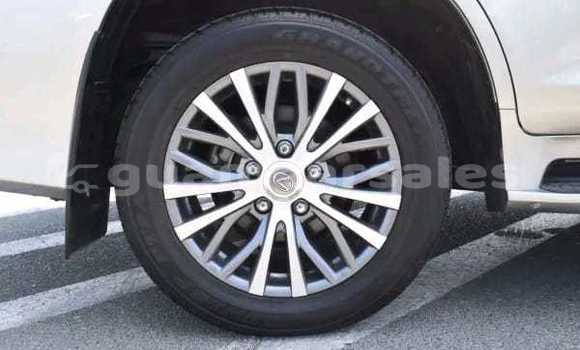 Buy Used Lexus LX 450 Silver Car in Hagåtña in Hagatna Buy Used Lexus LX 450 Silver Car in Hagåtña in Hagatna