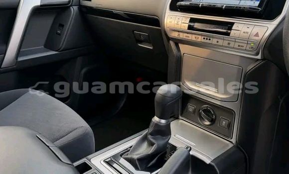 Buy Used Toyota Land Cruiser Prado White Car in Hagåtña in Hagatna
