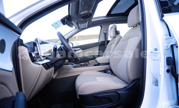 Buy Used Kia Sportage White Car in Hagåtña in Hagatna Buy Used Kia Sportage White Car in Hagåtña in Hagatna