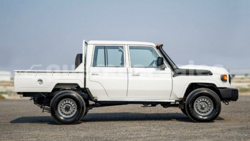 Big with watermark toyota land cruiser hagatna hagatna 657