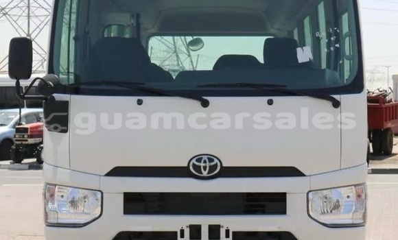 Buy Used Toyota Coaster White Car in Hagåtña in Hagatna