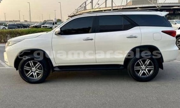 Acheter Occasion Voiture Toyota Fortuner Blanc à Hagåtña, Hagatna Acheter Occasion Voiture Toyota Fortuner Blanc à Hagåtña, Hagatna