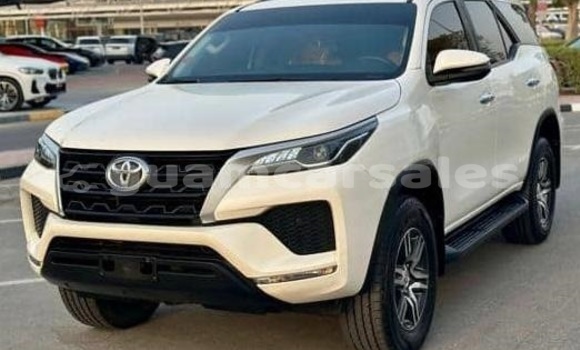 Acheter Occasion Voiture Toyota Fortuner Blanc à Hagåtña, Hagatna Acheter Occasion Voiture Toyota Fortuner Blanc à Hagåtña, Hagatna