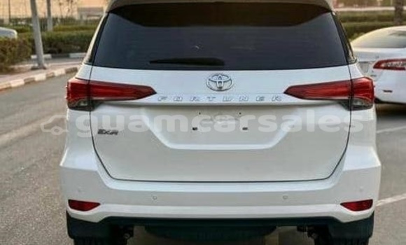 Acheter Occasion Voiture Toyota Fortuner Blanc à Hagåtña, Hagatna Acheter Occasion Voiture Toyota Fortuner Blanc à Hagåtña, Hagatna