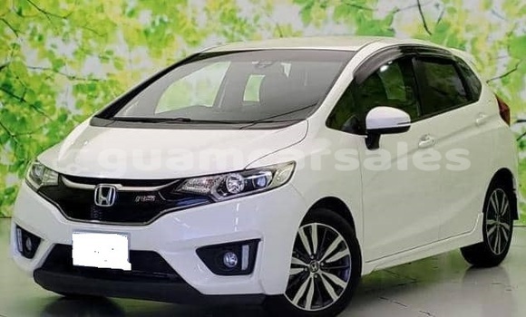 Buy Used Honda FIT White Car in Hagåtña in Hagatna