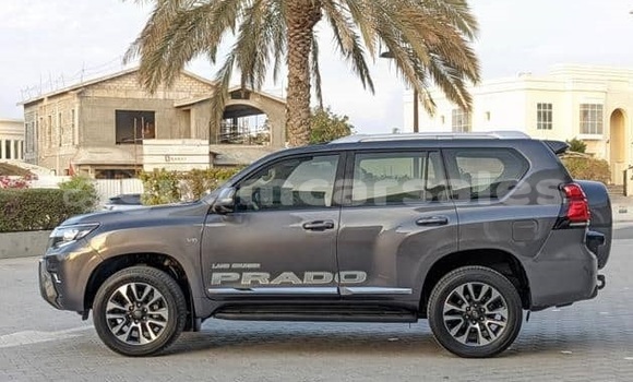 Acheter Occasion Voiture Toyota Land Cruiser Prado Blanc à Anderson Air Force Base, Yigo Acheter Occasion Voiture Toyota Land Cruiser Prado Blanc à Anderson Air Force Base, Yigo