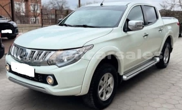 Buy Used Mitsubishi L200 White Car in Hagåtña in Hagatna Buy Used Mitsubishi L200 White Car in Hagåtña in Hagatna
