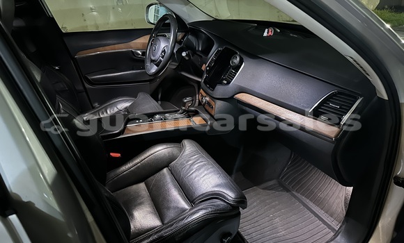 Buy Used Volvo XC90 Silver Car in Yigo in Yigo Buy Used Volvo XC90 Silver Car in Yigo in Yigo