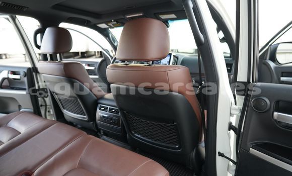 Buy Used Toyota Land Cruiser White Car in Chalan Pago in Chalan-Pago-Ordot Buy Used Toyota Land Cruiser White Car in Chalan Pago in Chalan-Pago-Ordot