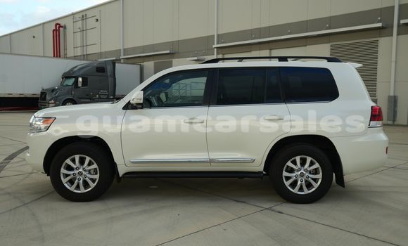 Buy Used Toyota Land Cruiser White Car in Chalan Pago in Chalan-Pago-Ordot Buy Used Toyota Land Cruiser White Car in Chalan Pago in Chalan-Pago-Ordot
