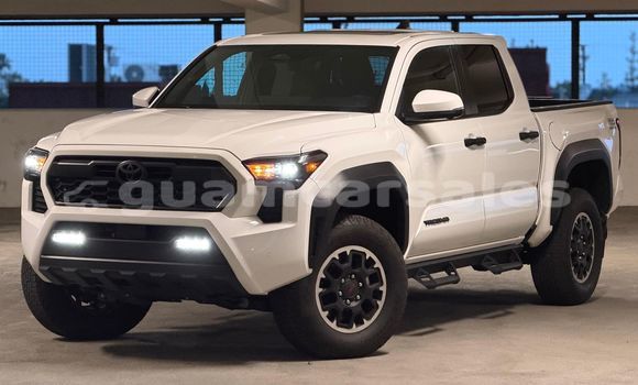Buy Used Toyota Dyna White Truck in Barrigada in Barrigada