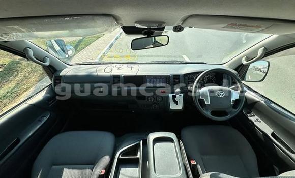 Buy Used Toyota Hiace White Car in Hagåtña in Hagatna Buy Used Toyota Hiace White Car in Hagåtña in Hagatna