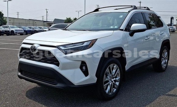 Buy Used Toyota RAV4 White Car in Yigo in Yigo