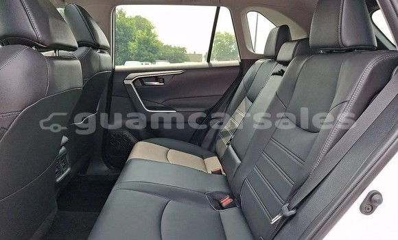 Buy Used Toyota RAV4 White Car in Yigo in Yigo Buy Used Toyota RAV4 White Car in Yigo in Yigo