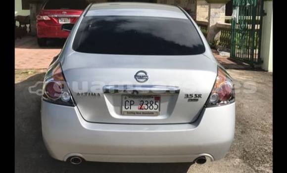 Buy Used Nissan Altima Silver Car in Dededo in Dededo Buy Used Nissan Altima Silver Car in Dededo in Dededo