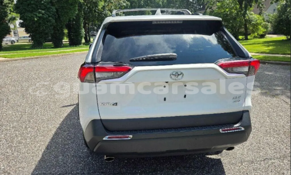 Buy Used Toyota RAV4 White Car in Astumbo in Dededo Buy Used Toyota RAV4 White Car in Astumbo in Dededo