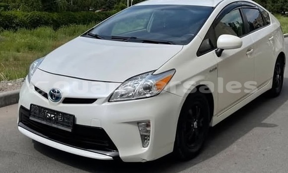 Buy Used Toyota Prius White Car in Hagåtña in Hagatna Buy Used Toyota Prius White Car in Hagåtña in Hagatna