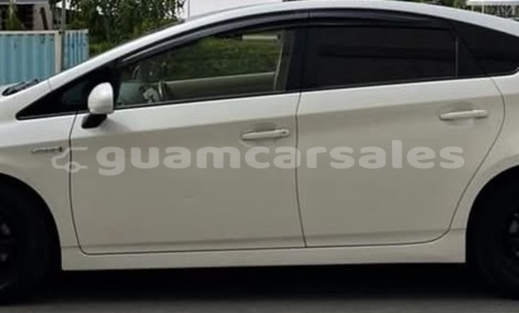 Buy Used Toyota Prius White Car in Hagåtña in Hagatna Buy Used Toyota Prius White Car in Hagåtña in Hagatna