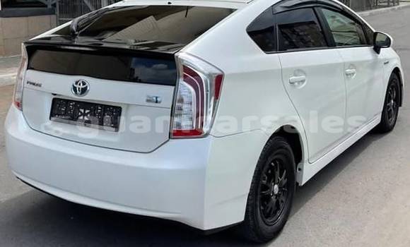 Buy Used Toyota Prius White Car in Hagåtña in Hagatna Buy Used Toyota Prius White Car in Hagåtña in Hagatna