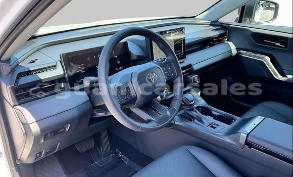Buy Used Toyota RAV4 White Car in Barrigada in Barrigada Buy Used Toyota RAV4 White Car in Barrigada in Barrigada