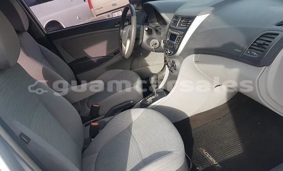 Buy Used Hyundai Accent Silver Car in Dededo in Dededo Buy Used Hyundai Accent Silver Car in Dededo in Dededo